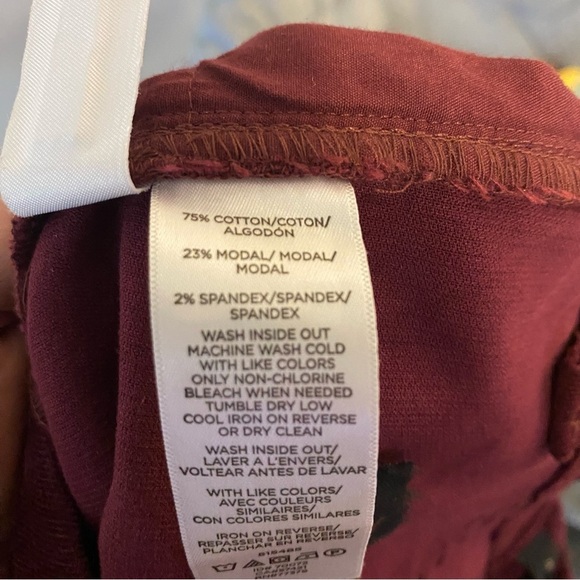 NWT Ann Taylor Curvy Skinny Mid Rise Burgundy Jeans Size 8 - Picture 11 of 11